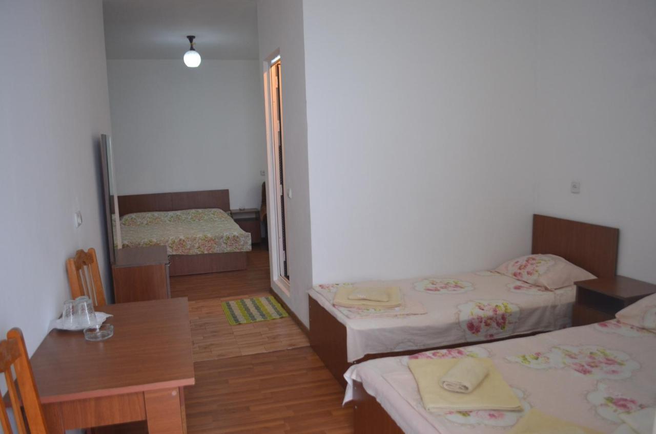 Akhmed Guest House Kvariati Exteriér fotografie