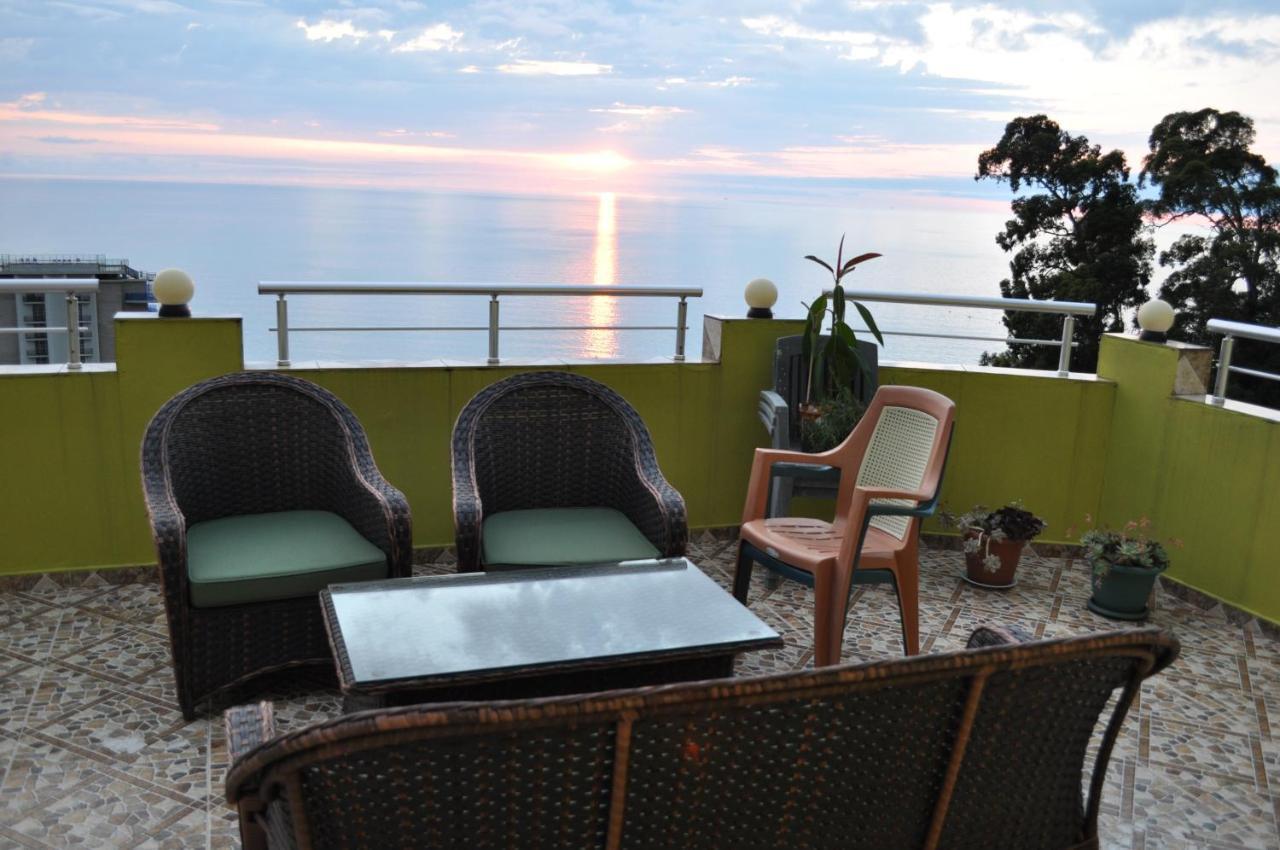 Akhmed Guest House Kvariati Exteriér fotografie