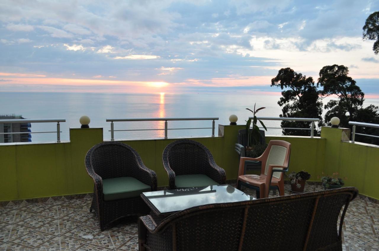 Akhmed Guest House Kvariati Exteriér fotografie