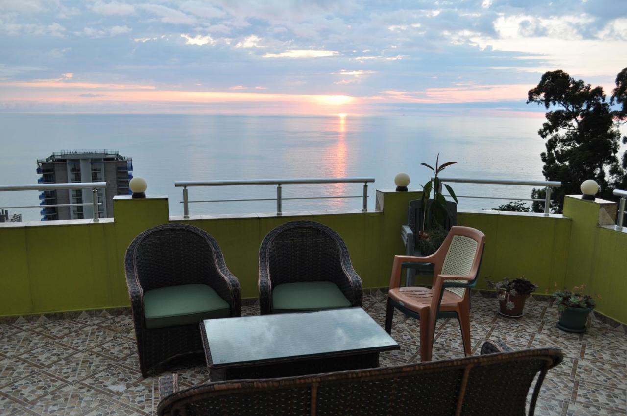 Akhmed Guest House Kvariati Exteriér fotografie