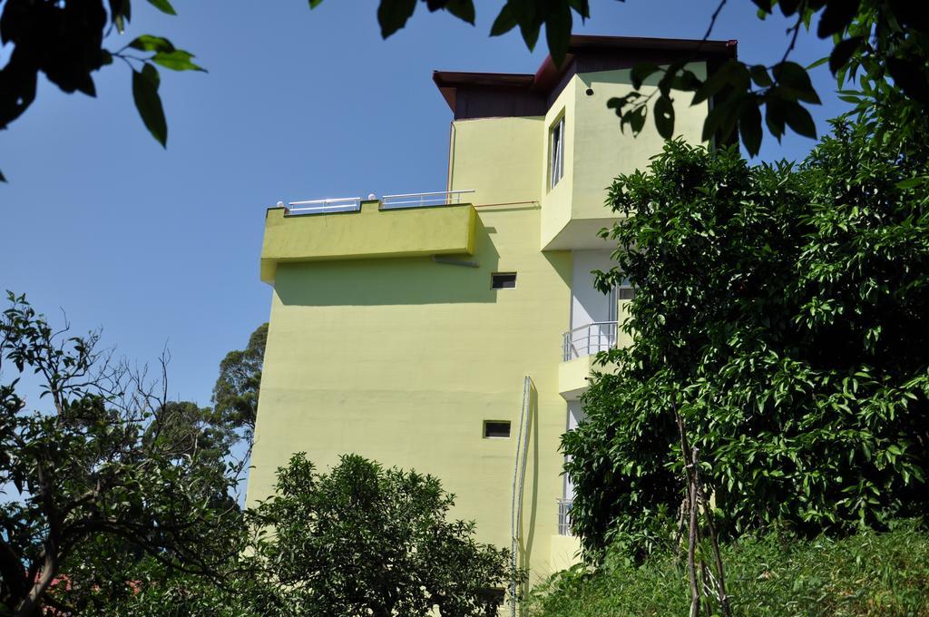 Akhmed Guest House Kvariati Exteriér fotografie